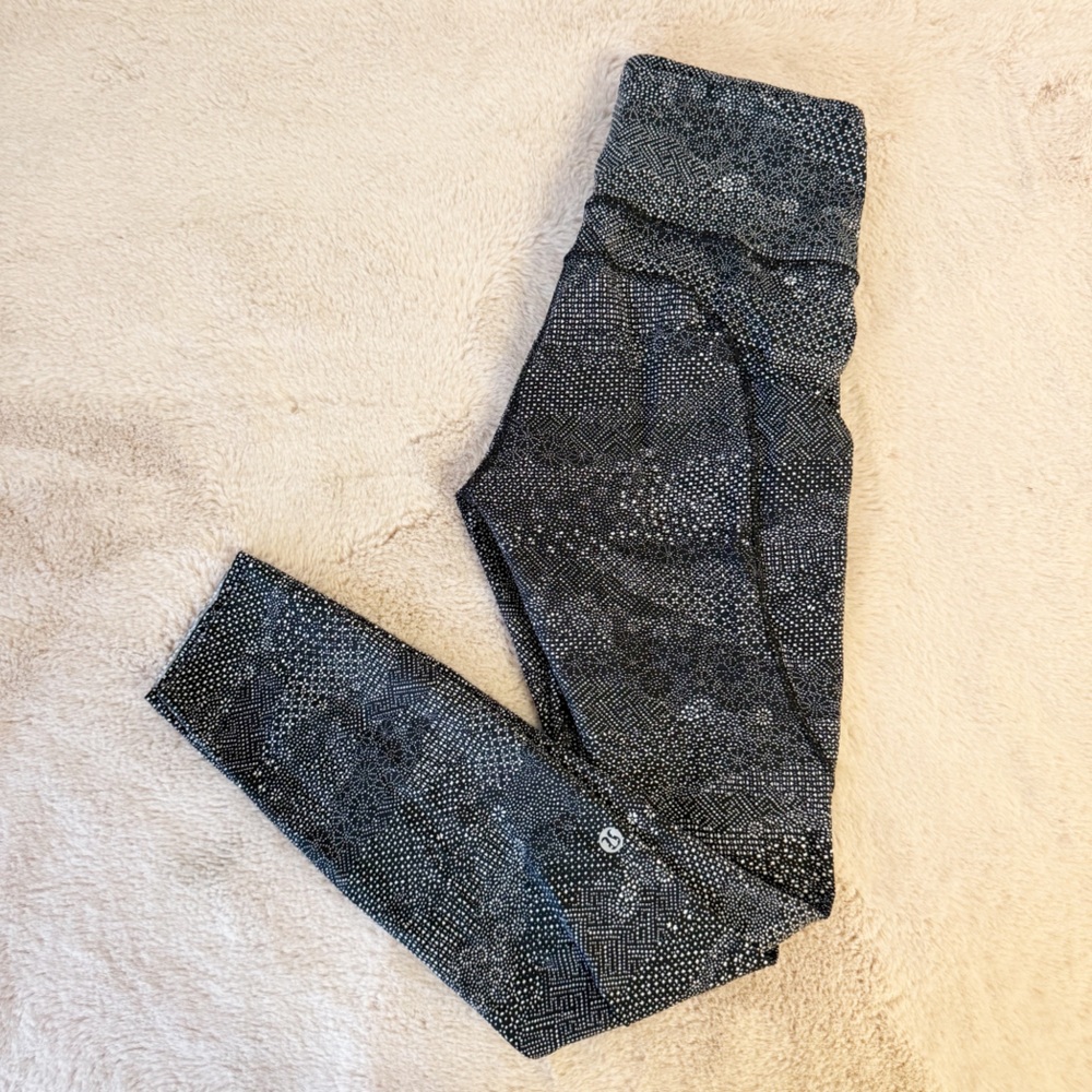 LULULEMON Align Leggings in Meisai Ice Grey Black Size 6 - Picture 3 of 8